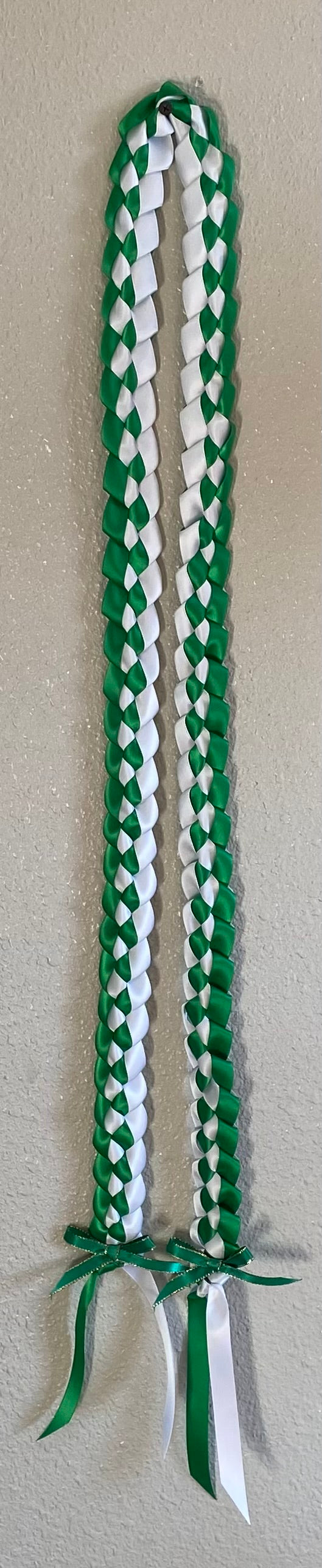 Braided ribbon leis